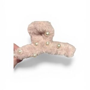 Faux Fur Pearl Hair Claw Clip - Blush Pink